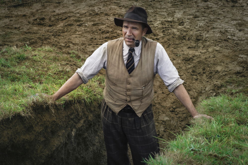 download the dig ralph fiennes